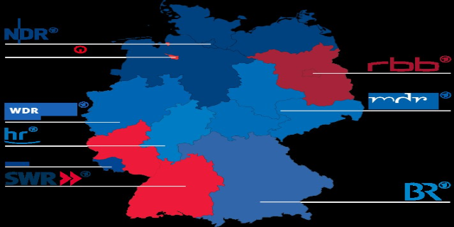 Eine Deutschlandkarte mit in Rot und Blau hervorgehobenen Bundesländern, die die Ergebnisse der Wahl von 2016 zeigen, einschließlich Textdetails zu Kandidaten und dem Wahldatum.