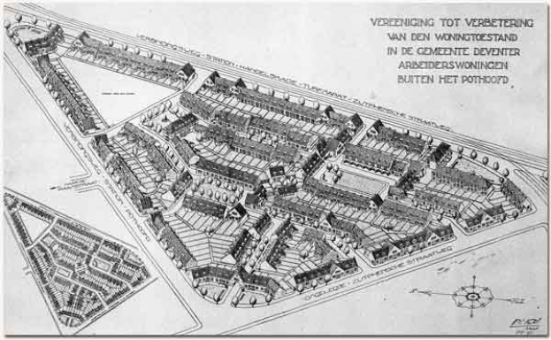 Schwarzes und weißes architektonisches Planbild einer Stadt mit zahlreichen Gebäuden, wahrscheinlich ein Rathaus, mit handgeschriebener Text.