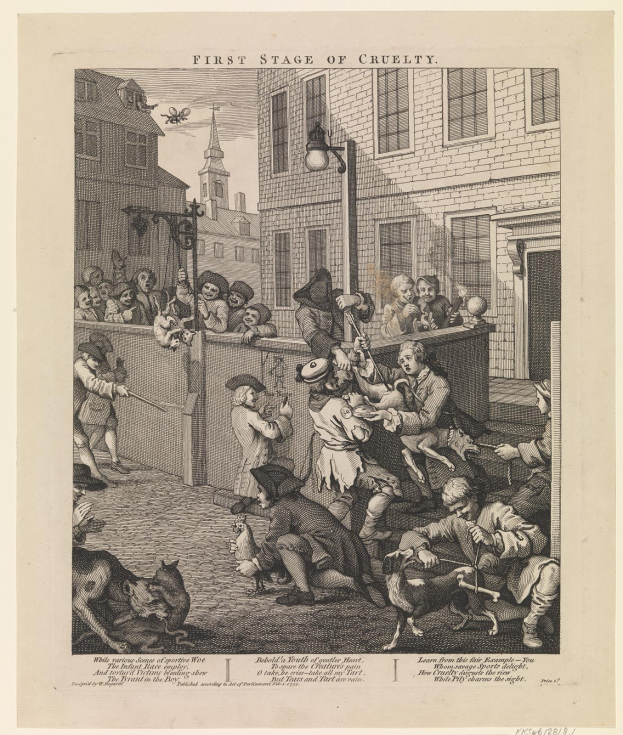 Eine Gruppe von Menschen und Tieren versammelt sich vor einem Gebäude mit Fenstern und einer Laterne, mit einem Himmel im Hintergrund und dem Text "Erste Stufe der Grausamkeit" unten.
