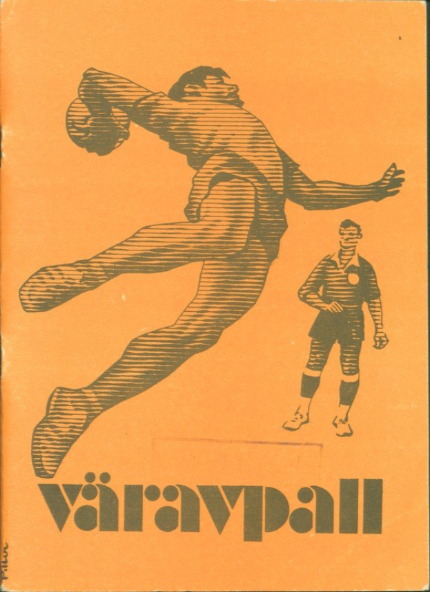 Buchumschlag mit einem Mann in Fußballuniform, der entschlossen einen Fußball kickt, betitelt mit "Värvall Football Programme".